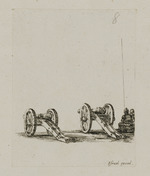 Zwei Kanonen auf Fahrgestellen und zwei sitzende Soldaten